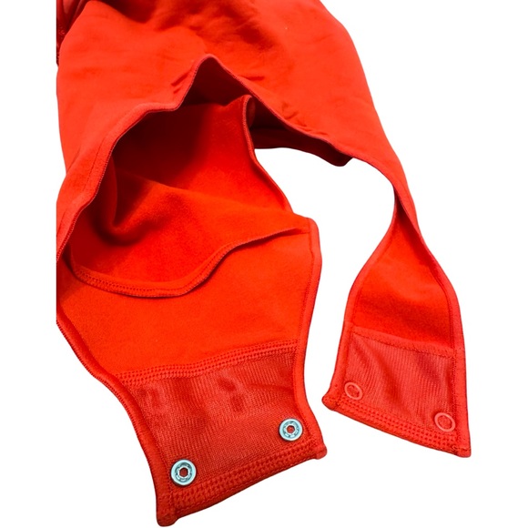 SKIMS Red Lace Seamless Sculpt Bodysuit - Picture 5 of 5